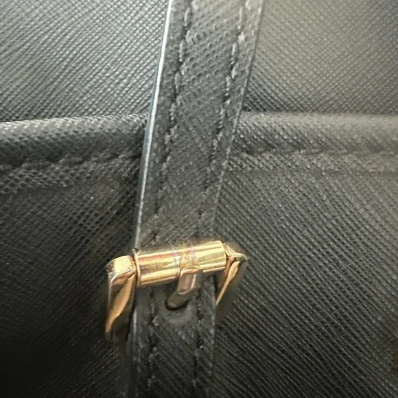 Michael Kors Black Large Shoulder Bag - Picture 8 of 8